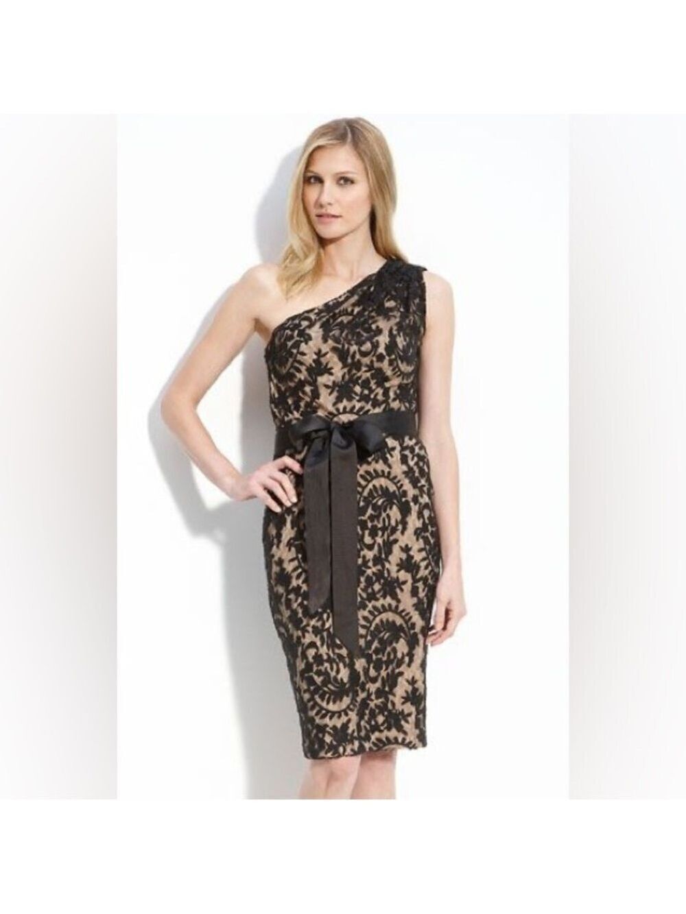 Tadashi Shoji One Shoulder Lace Sheath Dress in Black. Size 8